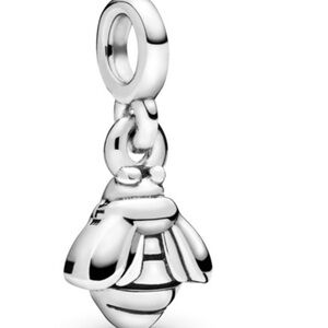 Pandora ME Bee Charm